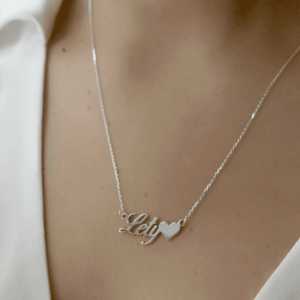 Gargantilla con Nombre y Corazón