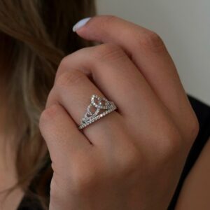 JE Shop Moissanite Ring