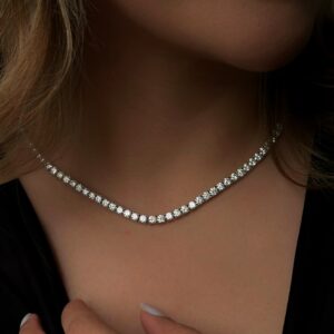 JE shop tennis necklace