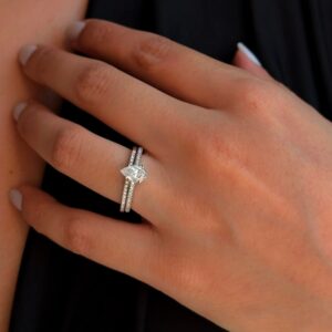 JE Shop Moissanite Ring