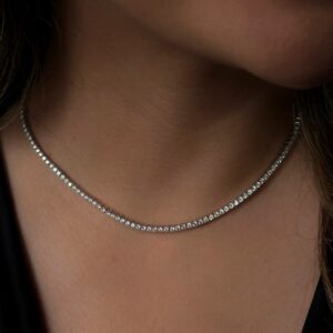 JE shop tennis necklace